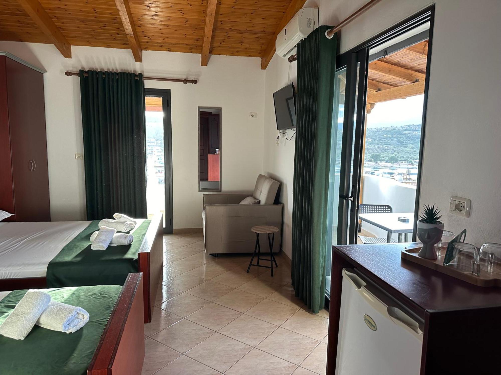 Bliss Hotel Εξαμίλιο Εξωτερικό φωτογραφία