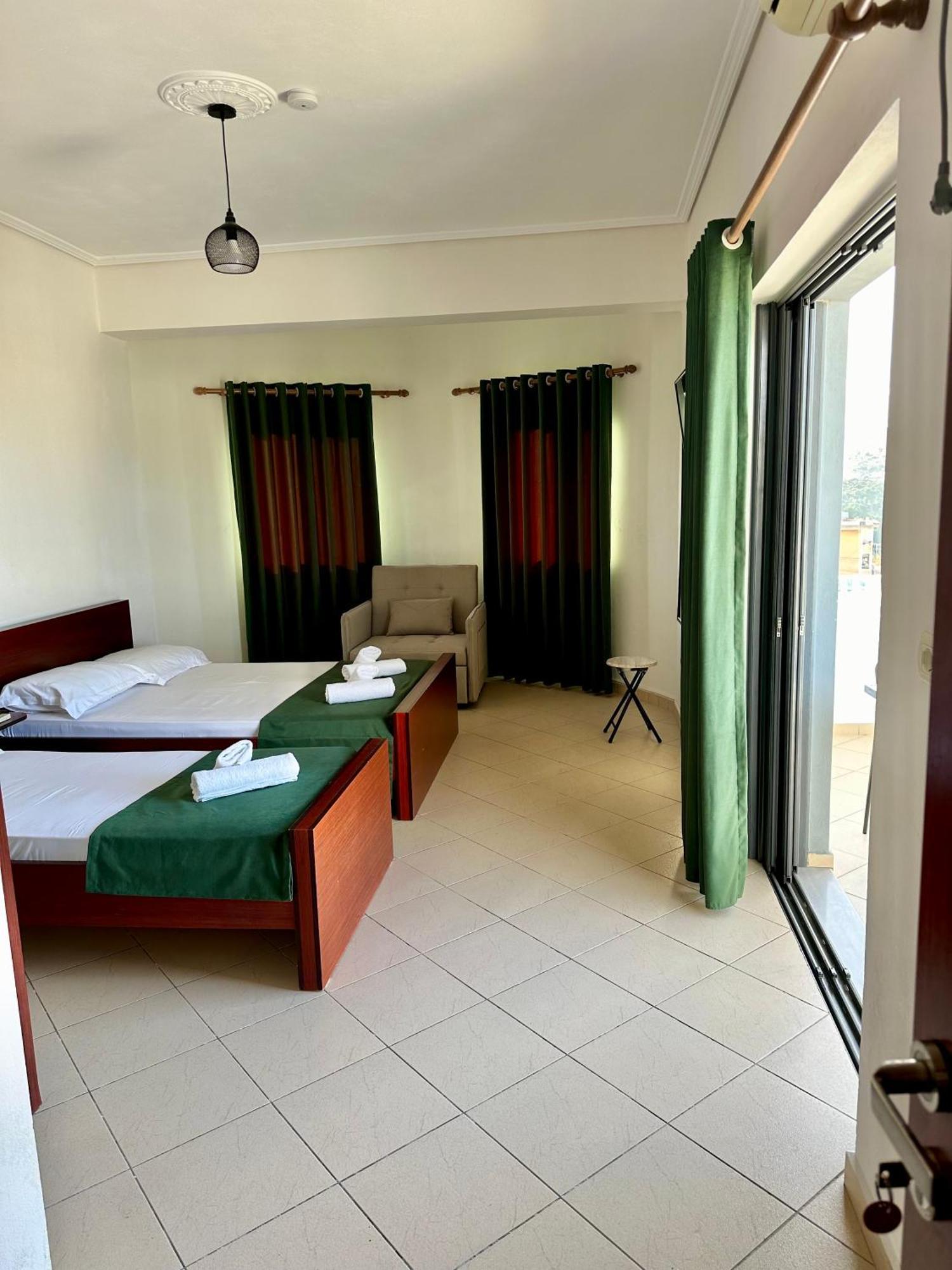 Bliss Hotel Εξαμίλιο Εξωτερικό φωτογραφία