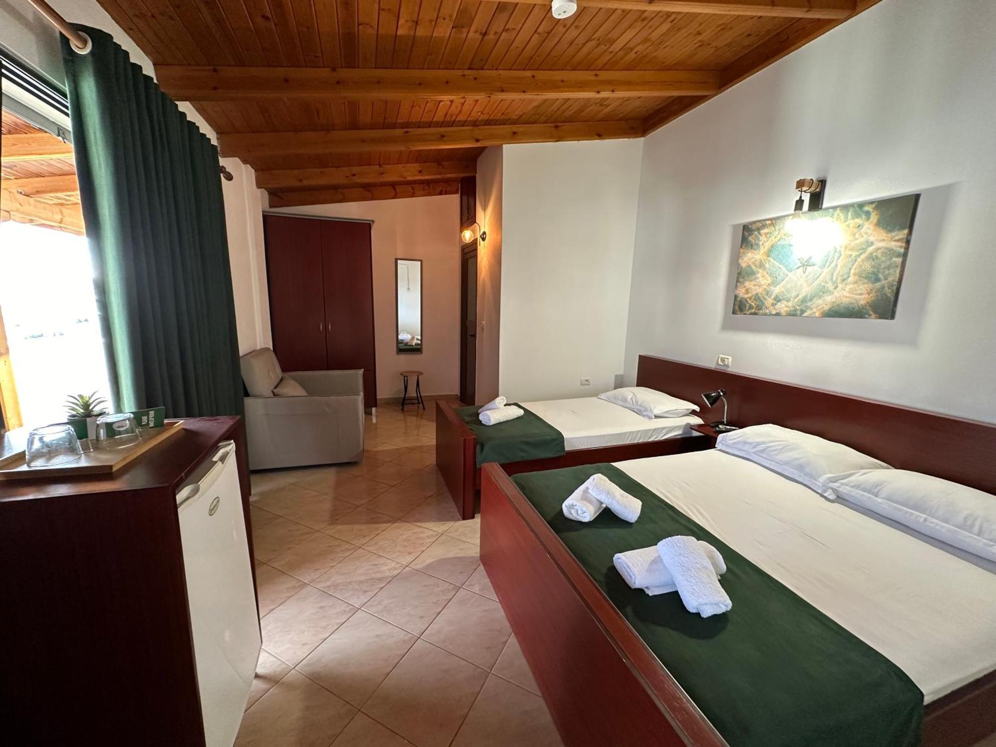 Bliss Hotel Εξαμίλιο Εξωτερικό φωτογραφία