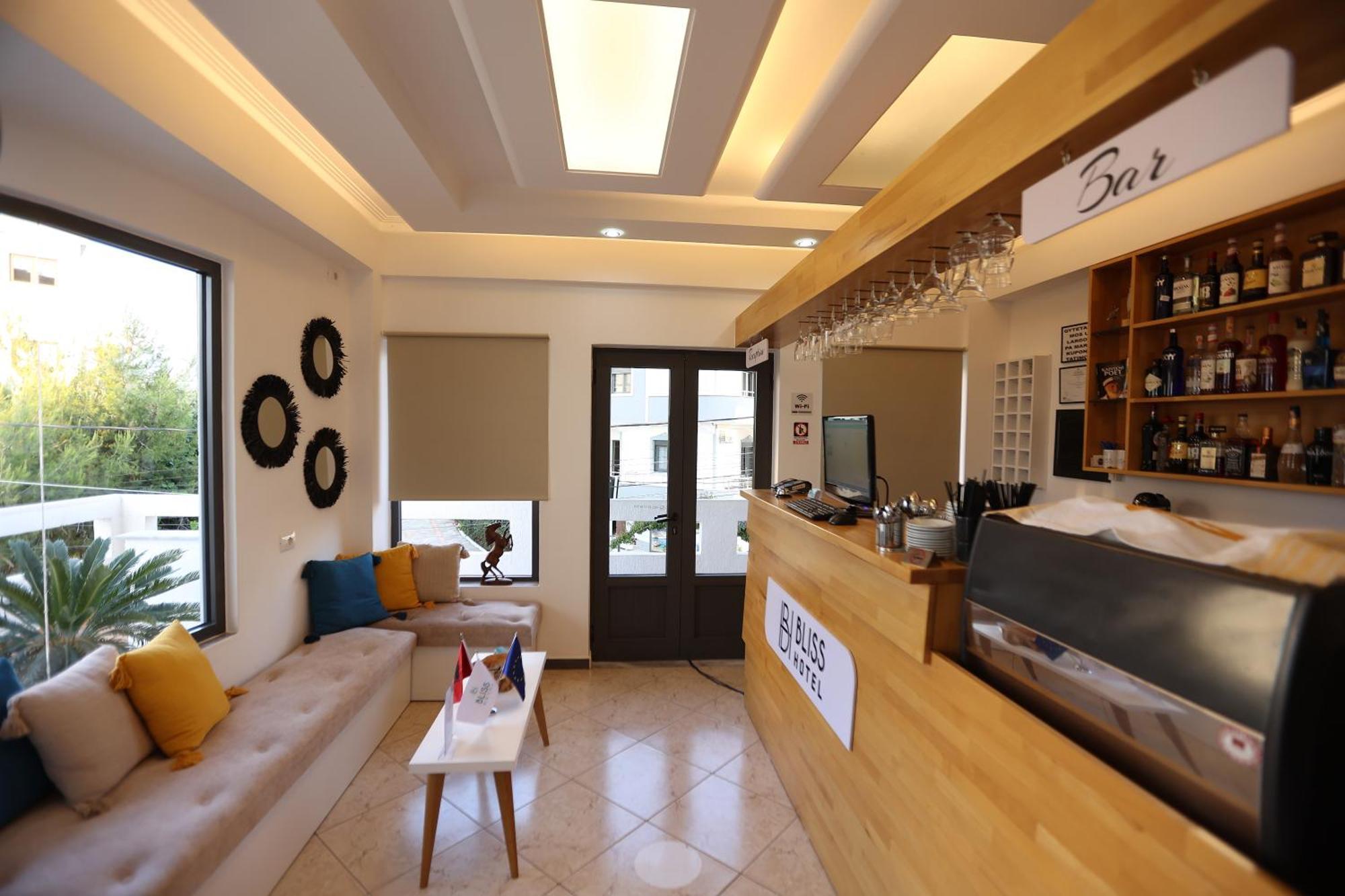 Bliss Hotel Εξαμίλιο Εξωτερικό φωτογραφία